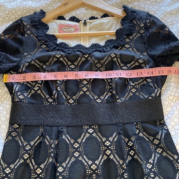 Phoebe Lace Scalloped Edge 3/4 Sleeve Black Dress Size 2 - Picture 16 of 16